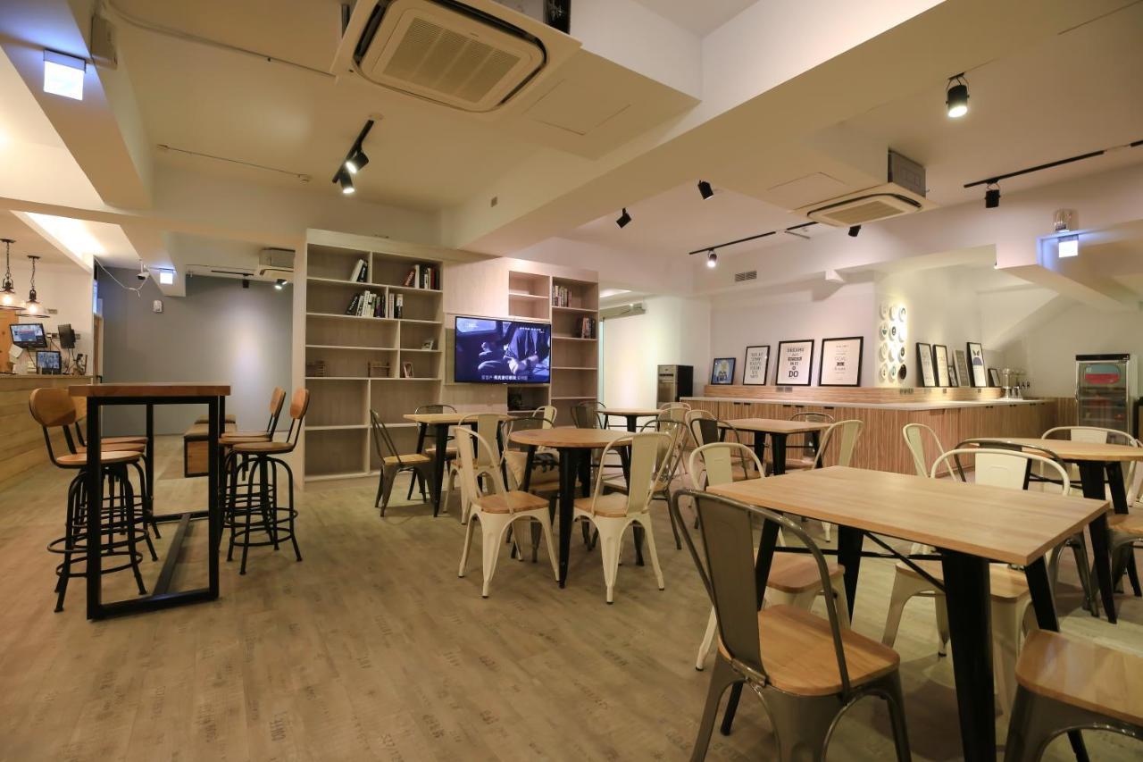 Flyinn Hostel Kaohsiung Eksteriør billede