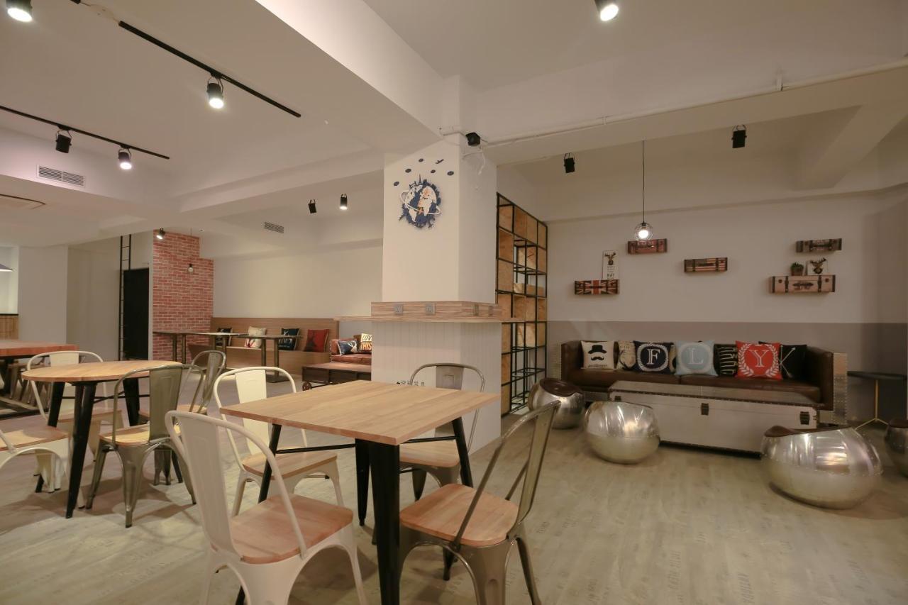 Flyinn Hostel Kaohsiung Eksteriør billede