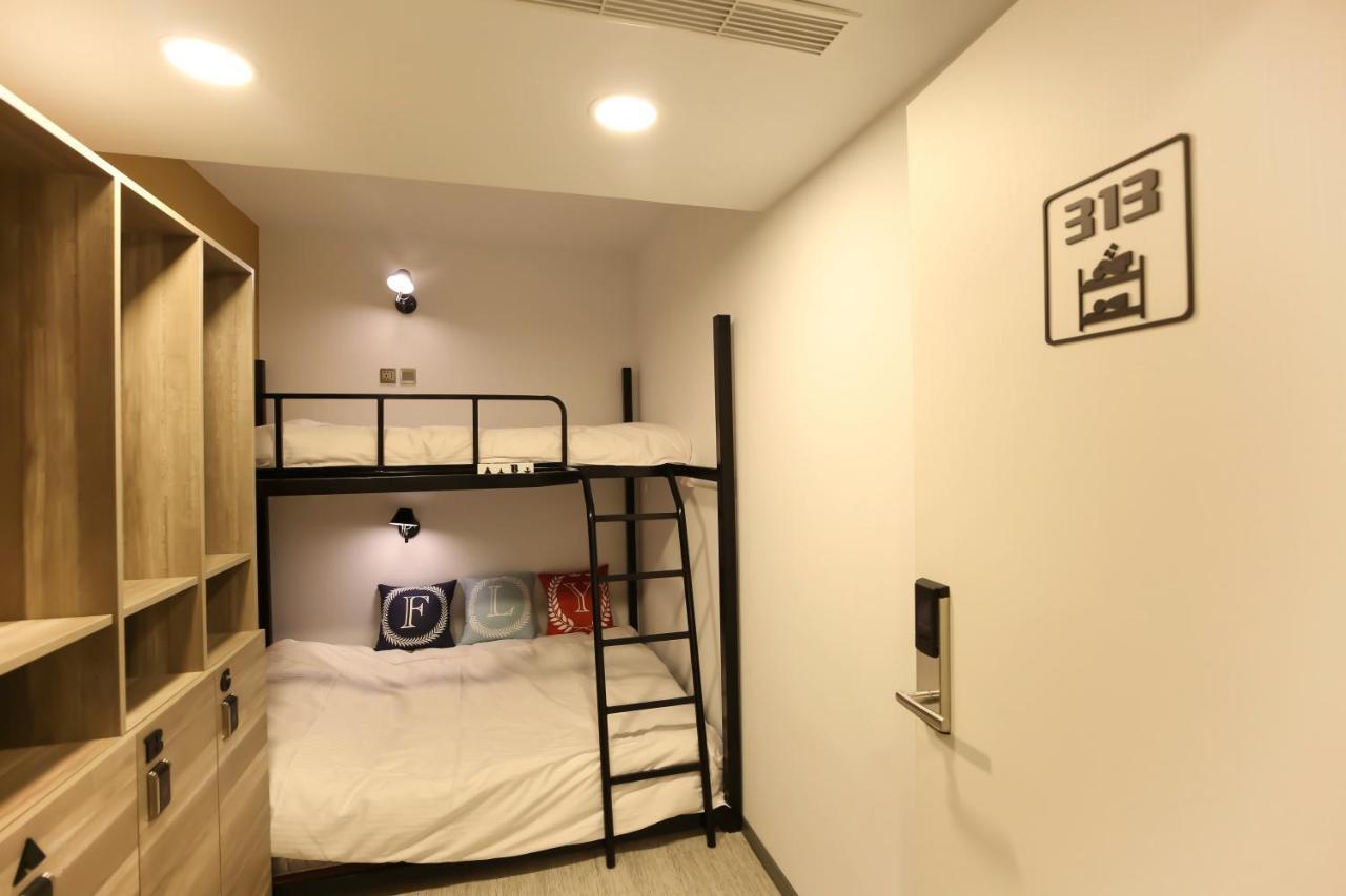 Flyinn Hostel Kaohsiung Eksteriør billede
