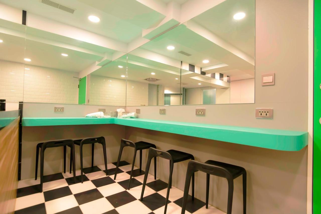 Flyinn Hostel Kaohsiung Eksteriør billede