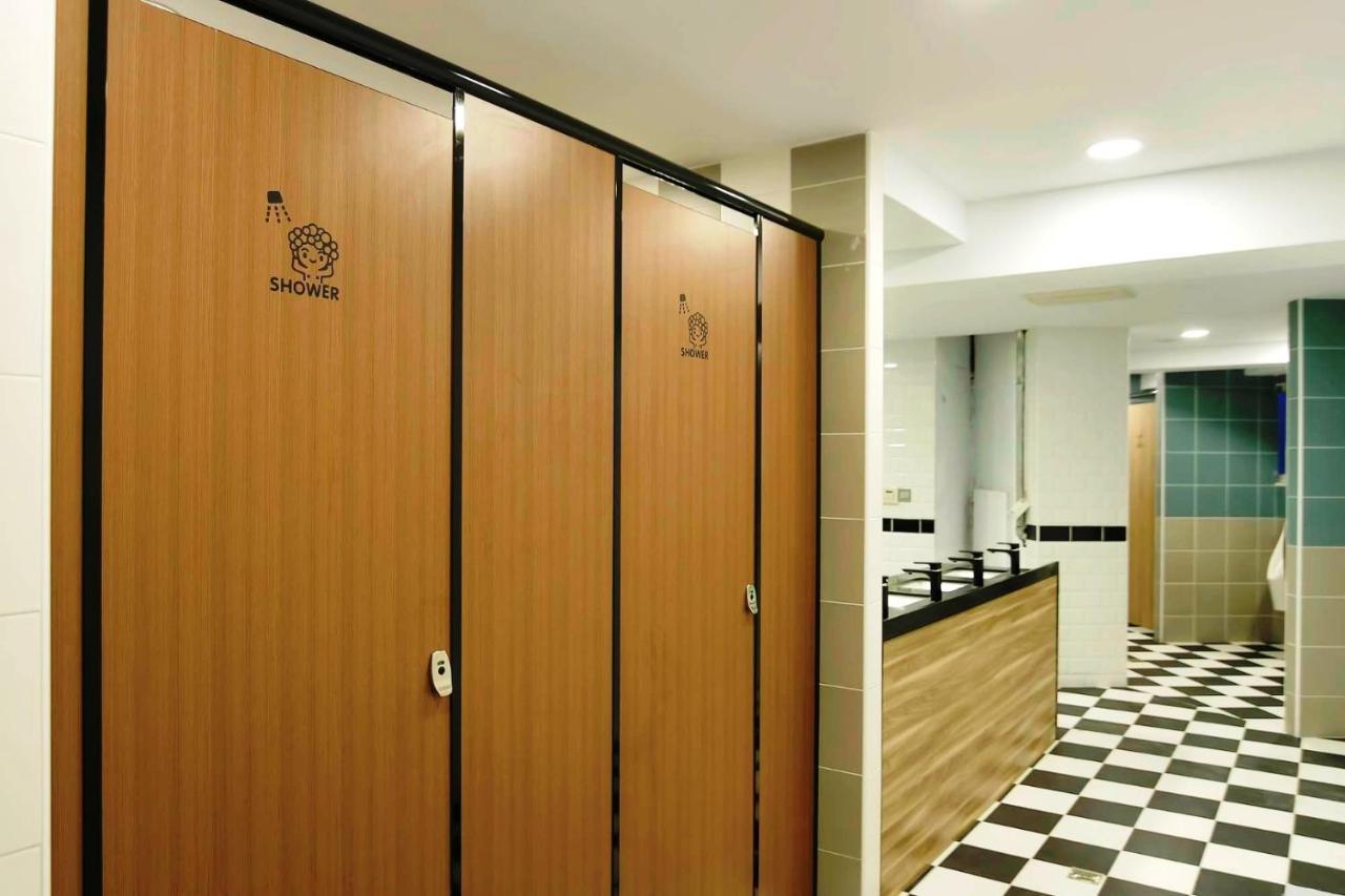 Flyinn Hostel Kaohsiung Eksteriør billede
