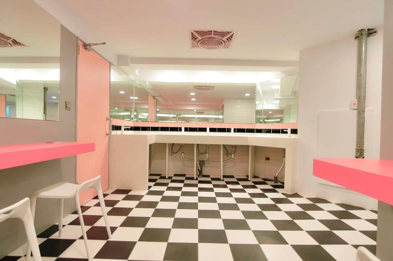 Flyinn Hostel Kaohsiung Eksteriør billede