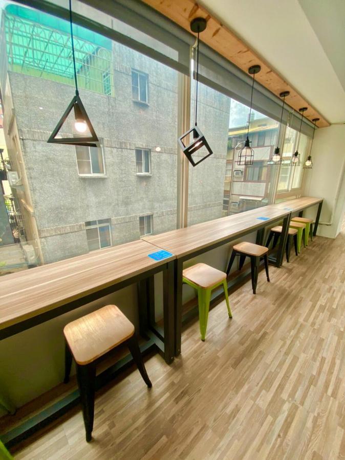 Flyinn Hostel Kaohsiung Eksteriør billede